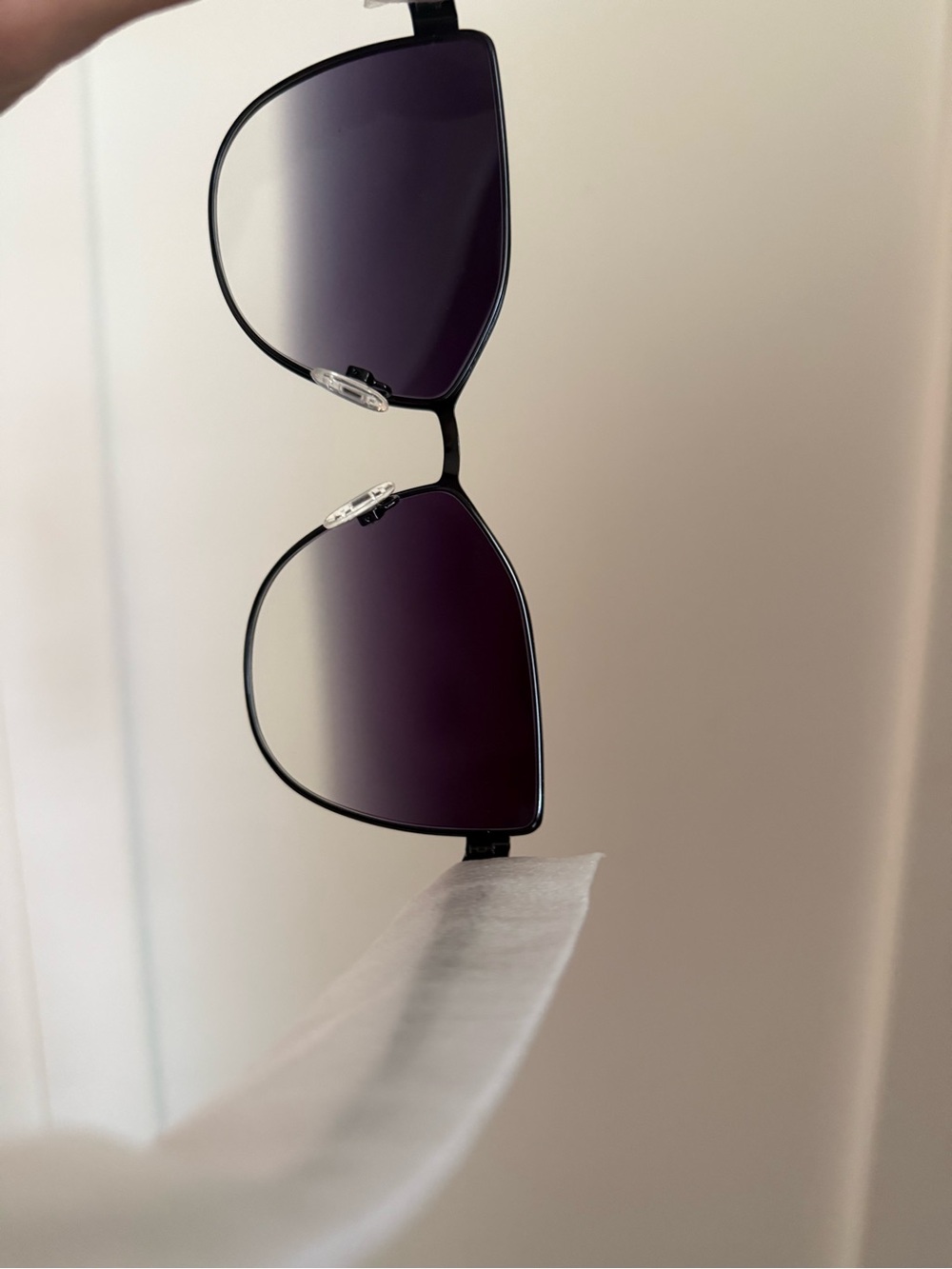 NEW Quay In Pursuit Black Cat Eye Fade Lens Women’s Sunglasses - Picture 6 of 6